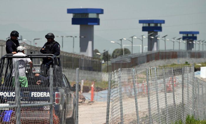 Mexico Moving Recaptured Drug Lord Guzman From Cell to Cell