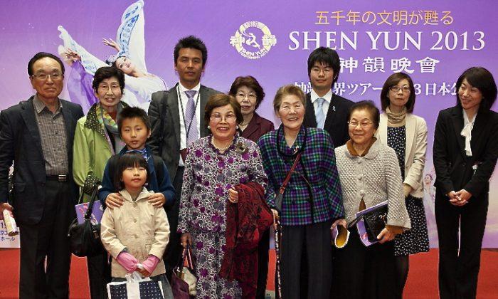 Director of Music College Enjoys the Ancient Chinese Culture Presented by Shen Yun