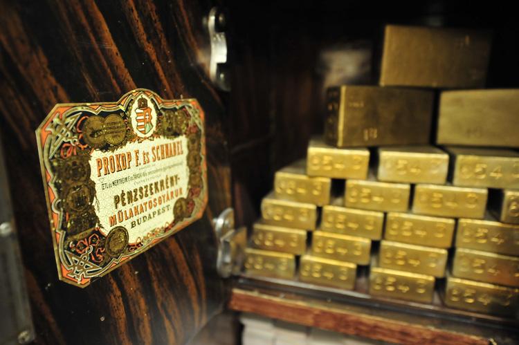 Gold Lacks Intrinsic Value