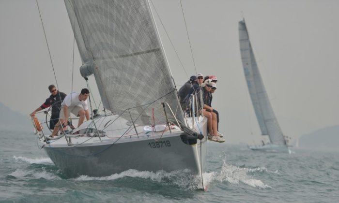 Gentle Sailing Conditions in Hong Kong For The Tomes Cup