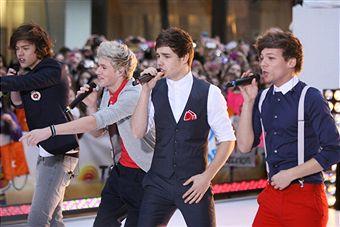 One Direction Debuts at No. 1 in the US, Breaking Chart Records