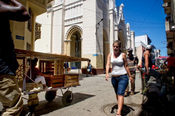 Cuban Dissidents Occupy Church in Havana