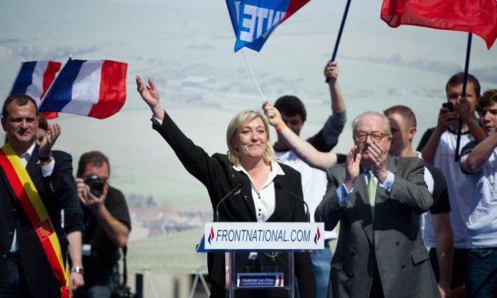 Marine Le Pen Won’t Back Sarkozy or Hollande for French President