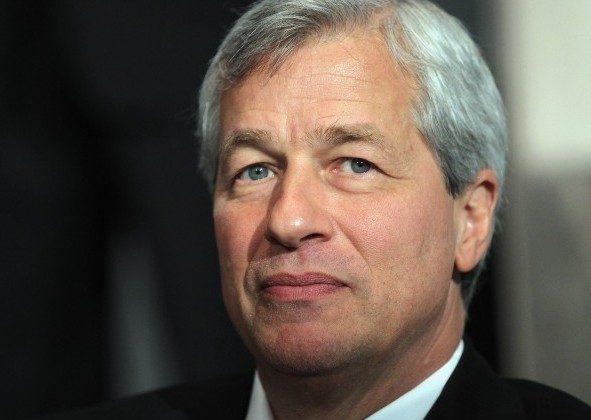 JPMorgan Execs Depart as Hedging Loss Could Worsen