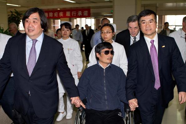 Chen Guangcheng’s Family on a Flight to the US