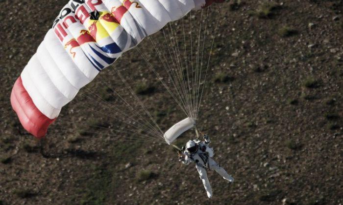 120,000-Foot Skydive Aborted Due to Winds