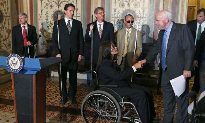 Kerry Urges Approval Of Convention On Rights Of Persons With Disabilities (Photo)