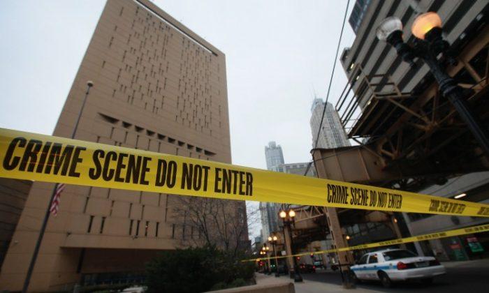 Chicago Robbers Escape Through Five-Inch Wide Hole; Use Bedsheet Rope