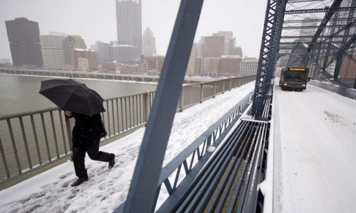 Holiday Storms Pummel Southern and Eastern US