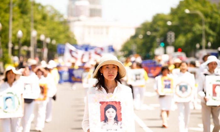 Falun Gong Parade in Capital Marks 16 Years of Persecution in China