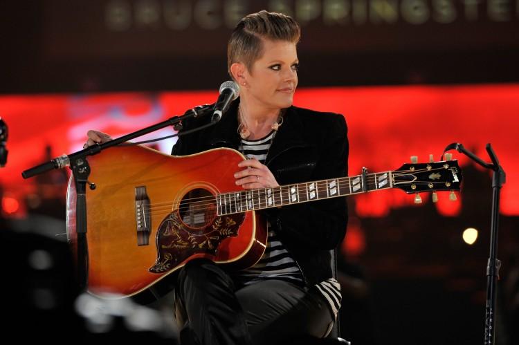 Dixie Chick Goes Solo: Natalie Maines to Release ‘Mother’