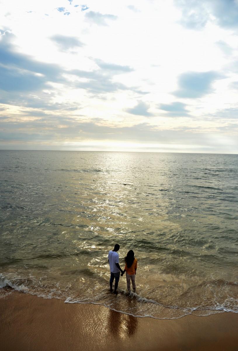 Valentine’s Day Celebrated Around the World (Photos)