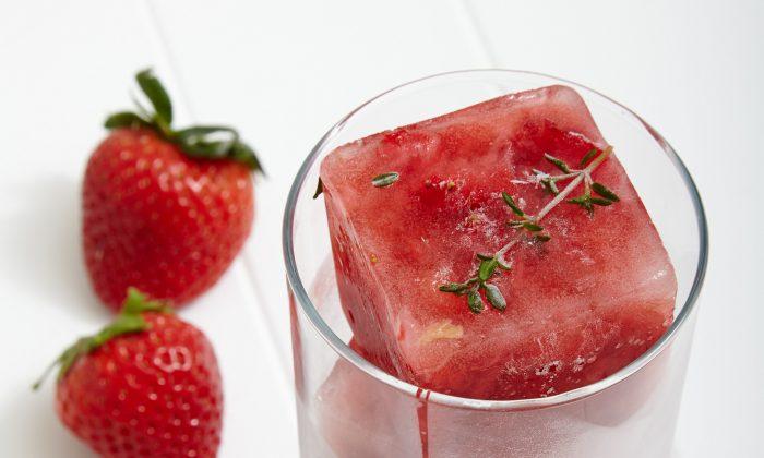 6 Reasons To Use Flavored Ice Cubes