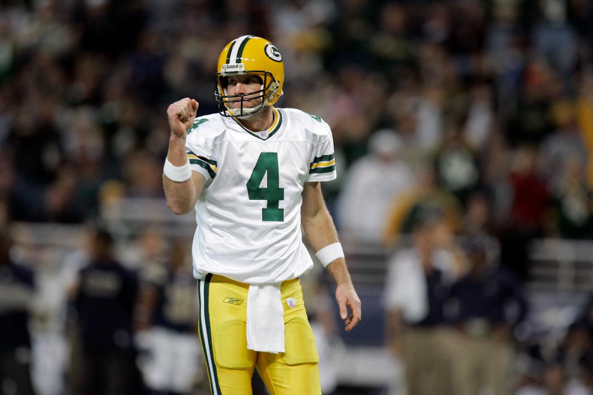 How Brett Favre Helped Restore the Packers’ Luster