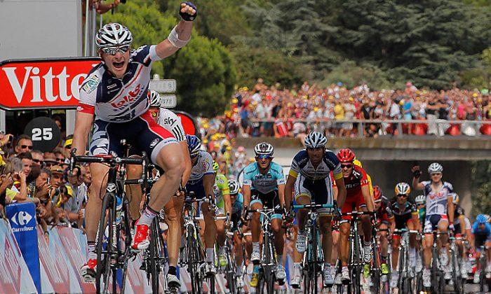 Greipel Beats Sagan in Tour de France Stage 13