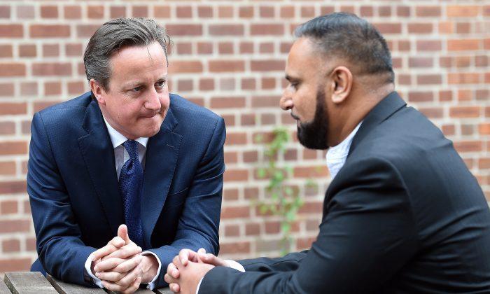 UK’s Cameron Offers Plan to Counter Attraction of Extremism