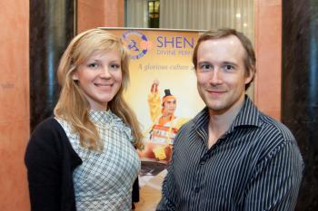 Financial consultant: ‘The show is spectacular’
