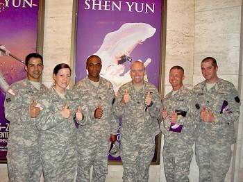 Army Officers Glad They Came to See Shen Yun