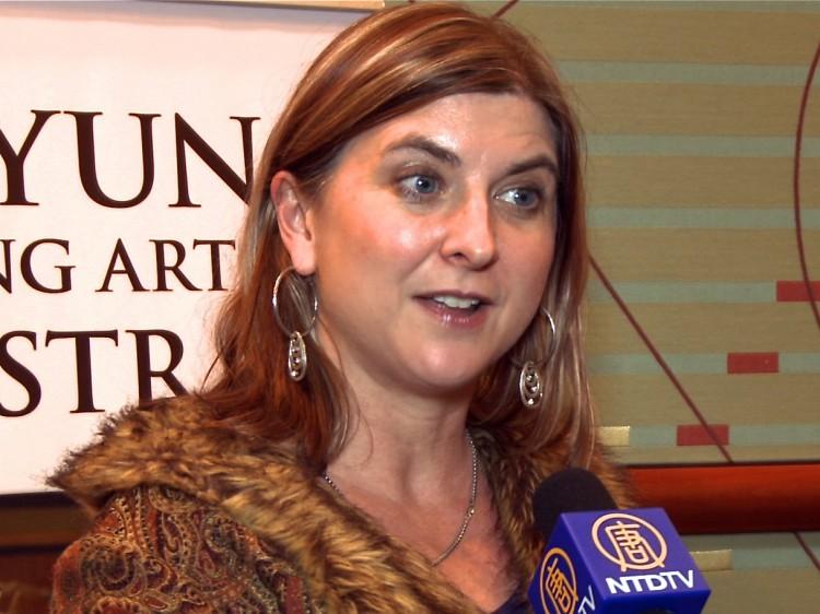 Drama Teacher Wants to Share Shen Yun With Students