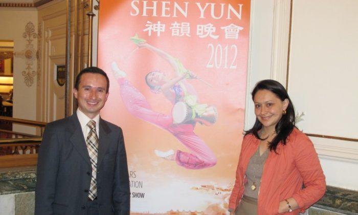 Couple Travels From Columbia to See Shen Yun in London