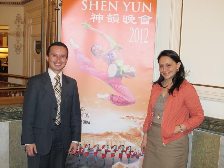 Couple Travels From Columbia to See Shen Yun in London