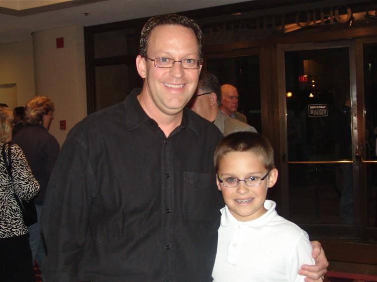 Columbus Company President Brings Entire Family to Shen Yun