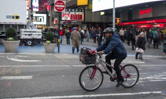Midtown Bike Lanes Extension Favored by Manhattan CB4