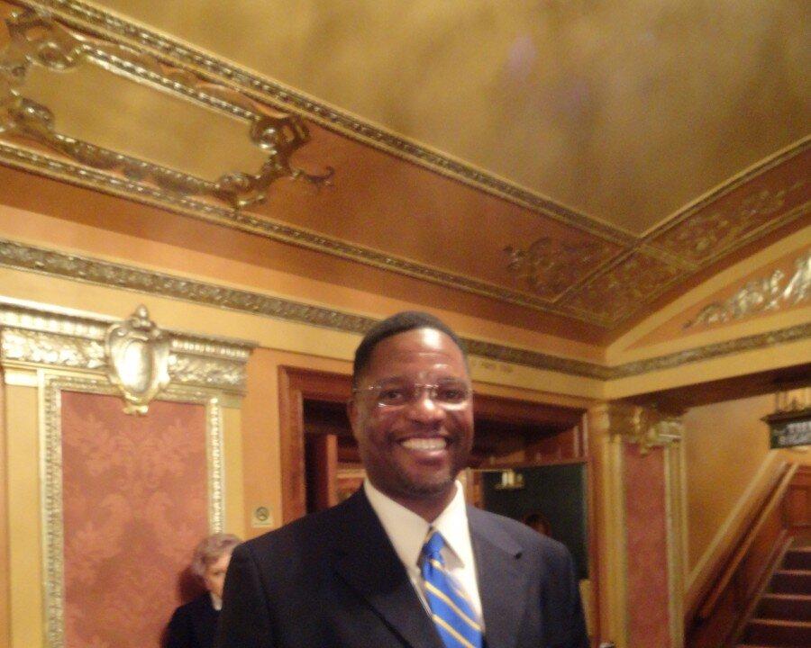 Shen Yun’s Orchestra Inspires Music Professor