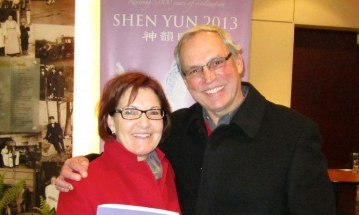 Museum Educator Says Shen Yun Crosses All Cultures