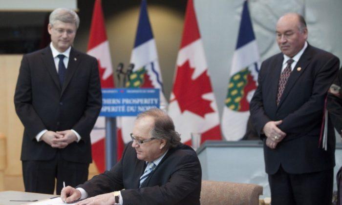 Ottawa, NWT Sign Devolution Agreement