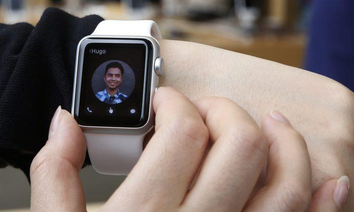 Even Apple Loyalists Taking Their Time on Apple Watch