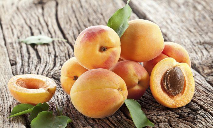 8 Healthy Reasons to Love Fresh Apricots