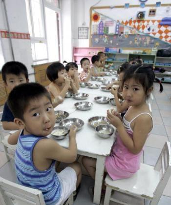Over 200 Kindergarten Children Suffer from Swollen Intestines