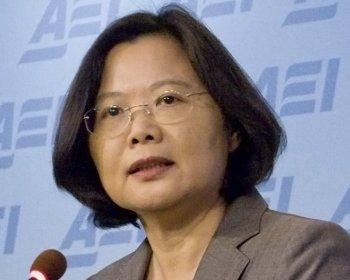 Taiwan’s Presidential Challenger Wary of China