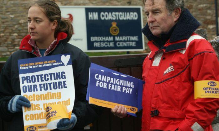 Coastguards and Driving Examiners to Strike Against Cuts