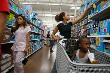 Former Employees Sue Wal-Mart for Gender, Pay Bias
