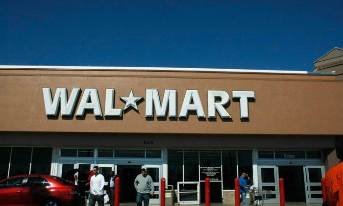 Wal-Mart Beats on Earnings, Provides Cautious Outlook