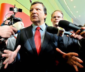 Barroso Can’t Convince European Socialists