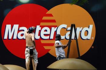 Credit Card Debt Rises in China Under Lax Rules