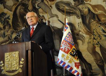 Czech President Promises Not To Block Lisbon Treaty