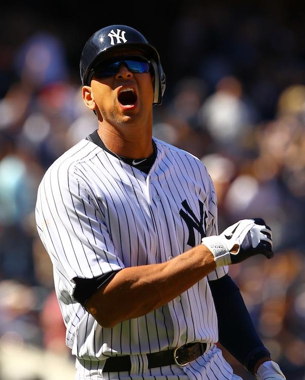 Reds Rally Past Yankees in Rubber Match