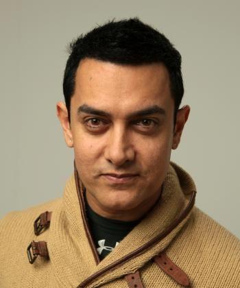 Bollywood’s Aamir Khan Works Behind the Camera in his new Film, “Peepli Live”