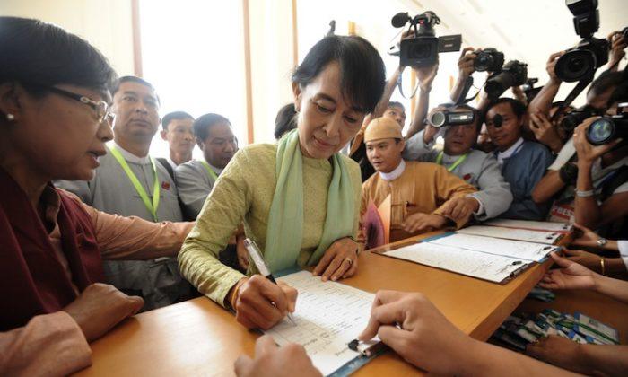 Aung San Suu Kyi in Parliament Debut
