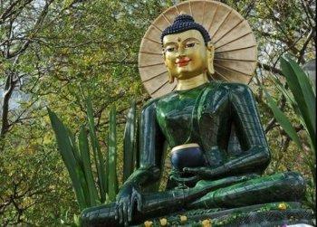 Touring Jade Buddha Statue Has Roots in Canada