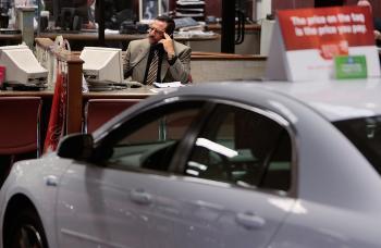 Automakers Lost Nearly 1,000 Dealerships in 2008