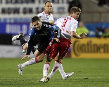 San Jose Earthquakes Capitalize on New York Red Bulls Defensive Lapses