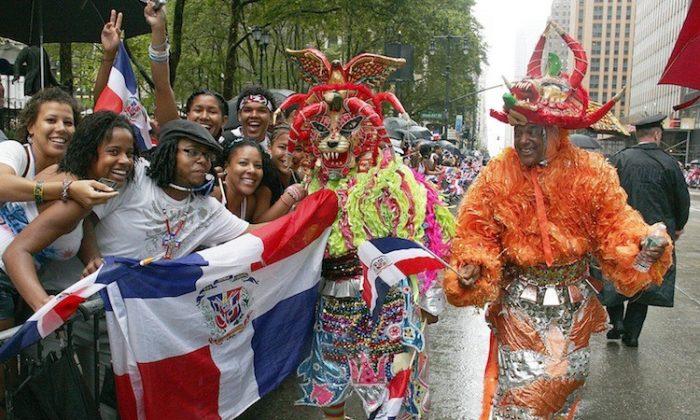 Despite Torrential Rain, a Joyful Dominican Day Parade