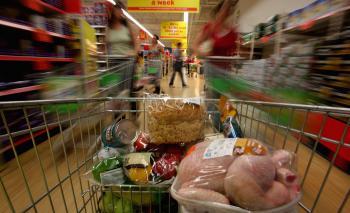 Push to Cut GST From Basic Foods Gains Momentum