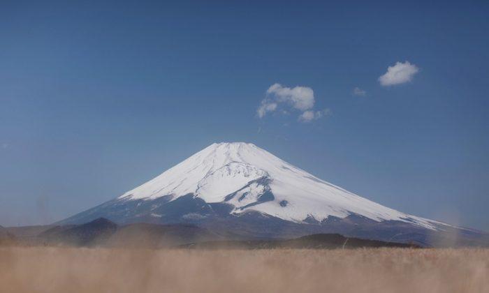 Fuji Cracked by Quake Last Year