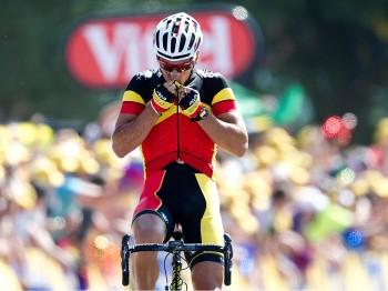 Philippe Gilbert Wins Tour de France Stage 1; Contador Loses 80 Seconds
